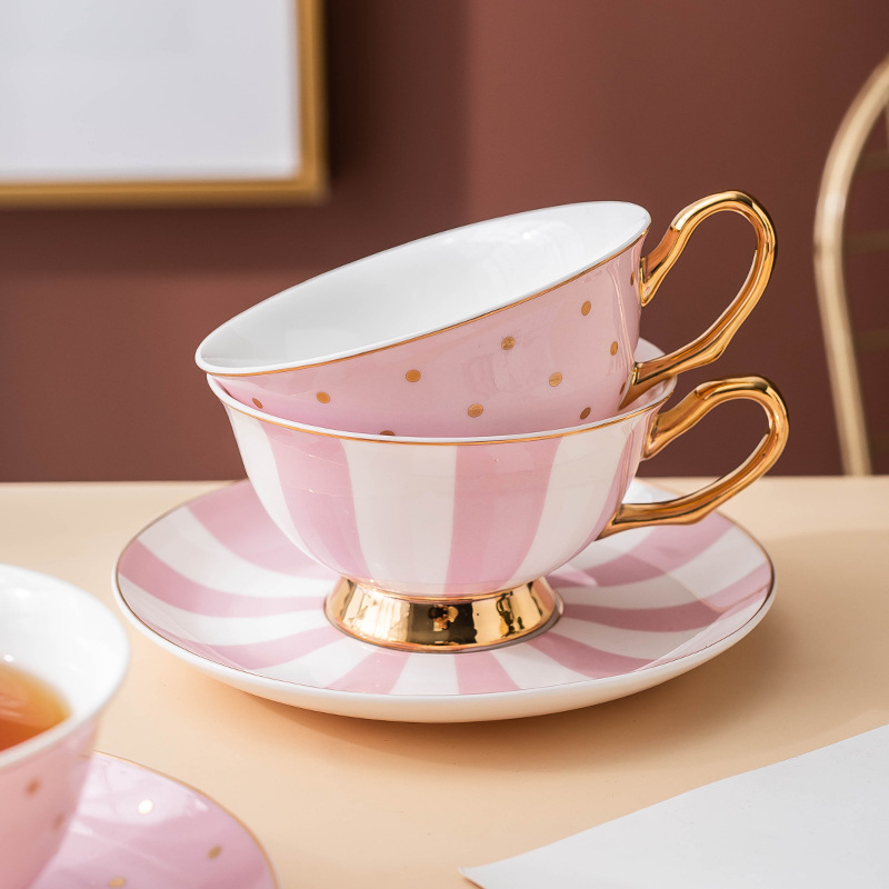 Ceramic Pink Coffee Mugs with  - Kitchen Baking Utensil Set recension och pris