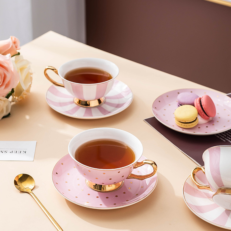 Ceramic Pink Coffee Mugs with  - Kitchen Baking Utensil Set recension och pris