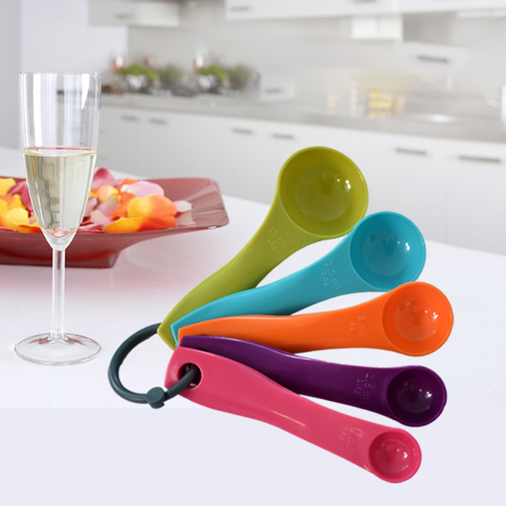 5-Piece Colorful Salt Oil Spoo - Kitchen Baking Utensil Set recension och pris